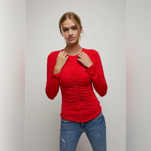 Red Long Sleeve Cinched Open Back Top - Picture 4 of 6